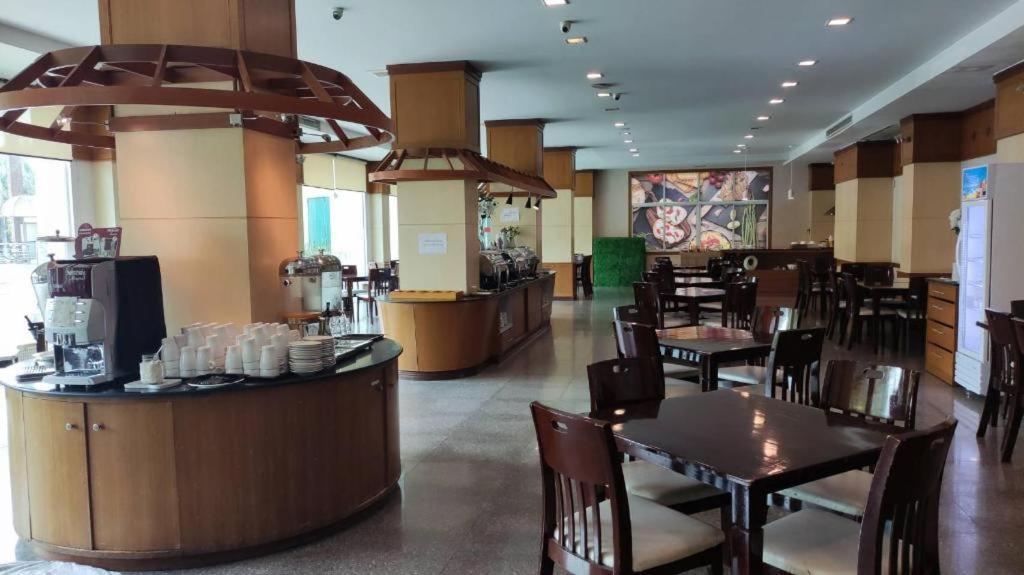 Western Grand Hotel Ratchaburi Ban Bang Kra Екстериор снимка