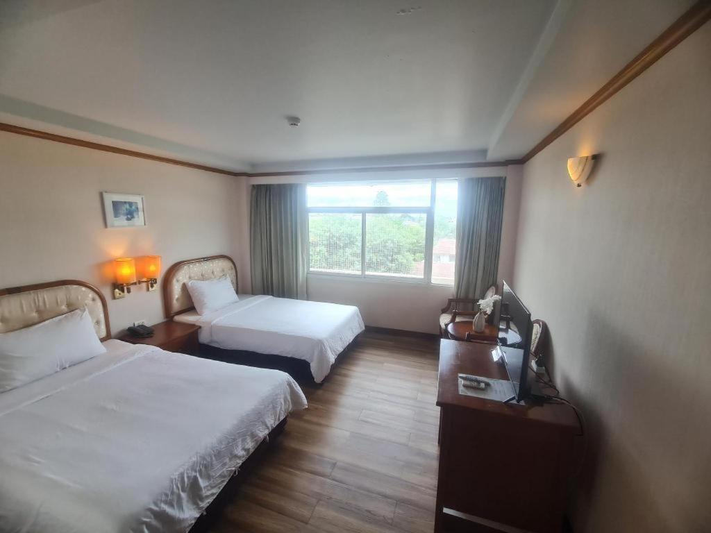 Western Grand Hotel Ratchaburi Ban Bang Kra Екстериор снимка