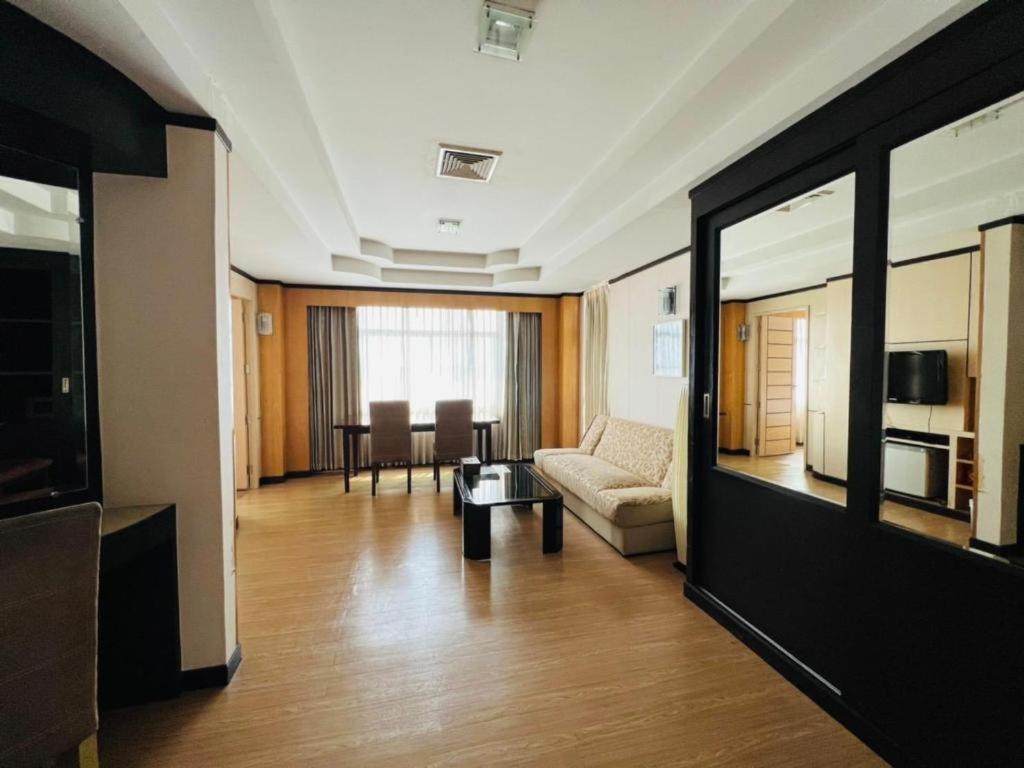 Western Grand Hotel Ratchaburi Ban Bang Kra Екстериор снимка