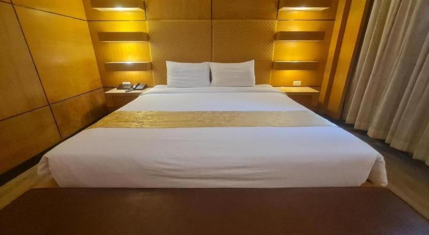 Western Grand Hotel Ratchaburi Ban Bang Kra Екстериор снимка
