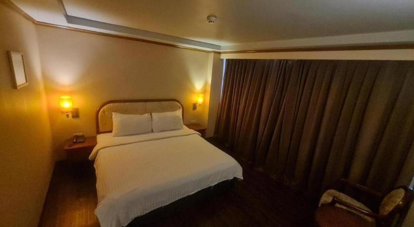 Western Grand Hotel Ratchaburi Ban Bang Kra Екстериор снимка