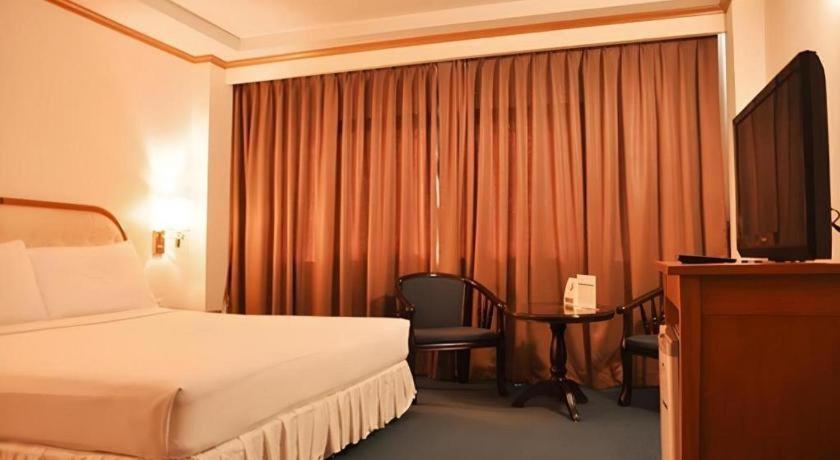Western Grand Hotel Ratchaburi Ban Bang Kra Екстериор снимка
