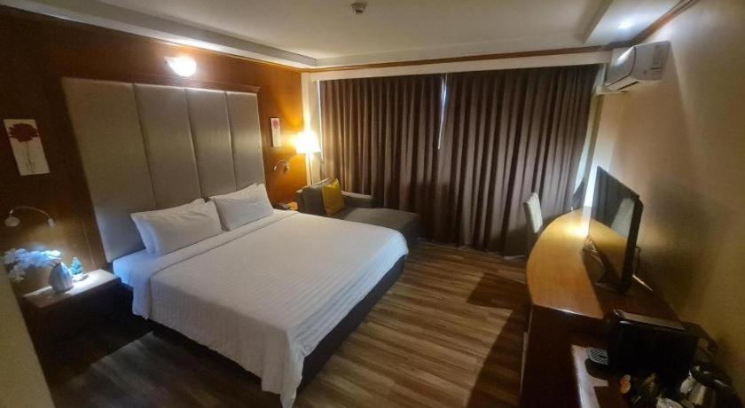 Western Grand Hotel Ratchaburi Ban Bang Kra Екстериор снимка