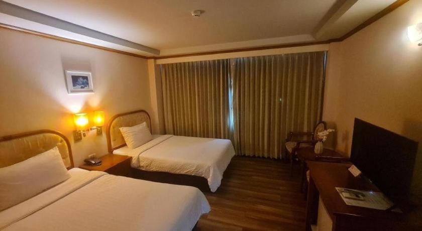 Western Grand Hotel Ratchaburi Ban Bang Kra Екстериор снимка