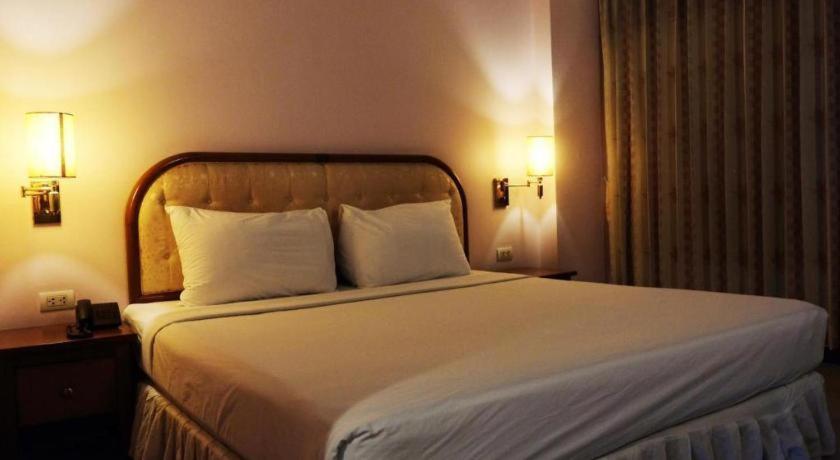 Western Grand Hotel Ratchaburi Ban Bang Kra Екстериор снимка