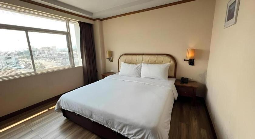 Western Grand Hotel Ratchaburi Ban Bang Kra Екстериор снимка