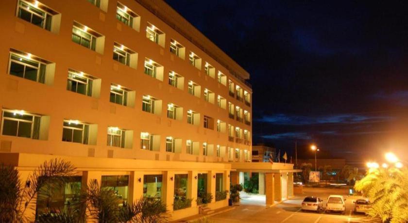 Western Grand Hotel Ratchaburi Ban Bang Kra Екстериор снимка